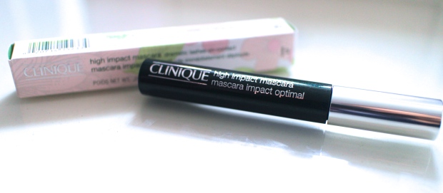what-i-use-to-get-ready-for-work-in-just-five-minutes-liebe-was-ist-beauty-clinique-high-impact-mascara